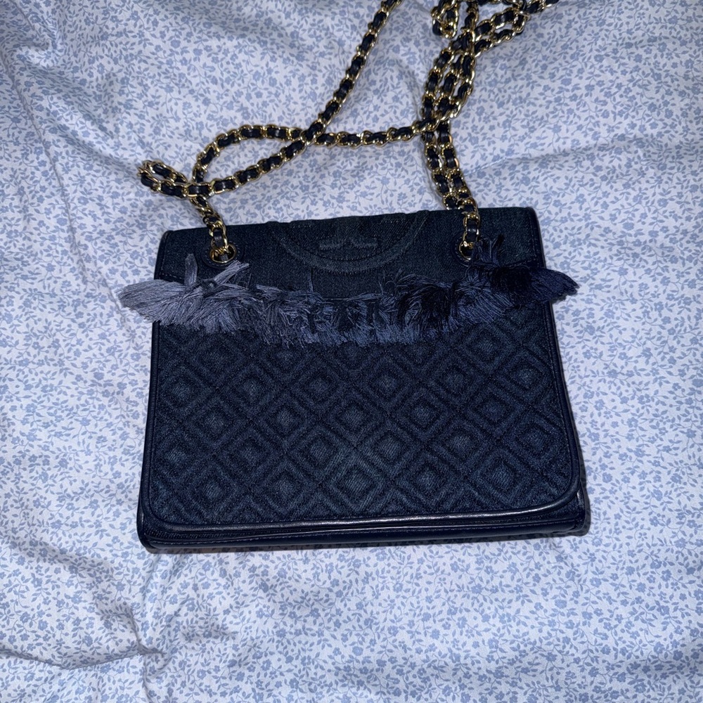 Elegant Black Quilted Women's Bag